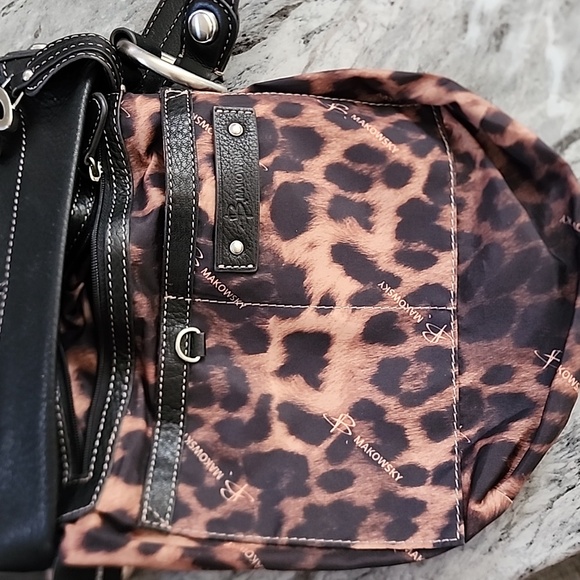 B. Makowsky Leather Crossbody in black leather vintage - Picture 11 of 16